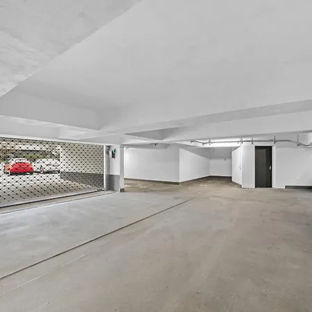 Sali Homes Spacious With Terrace In Center Apartment *